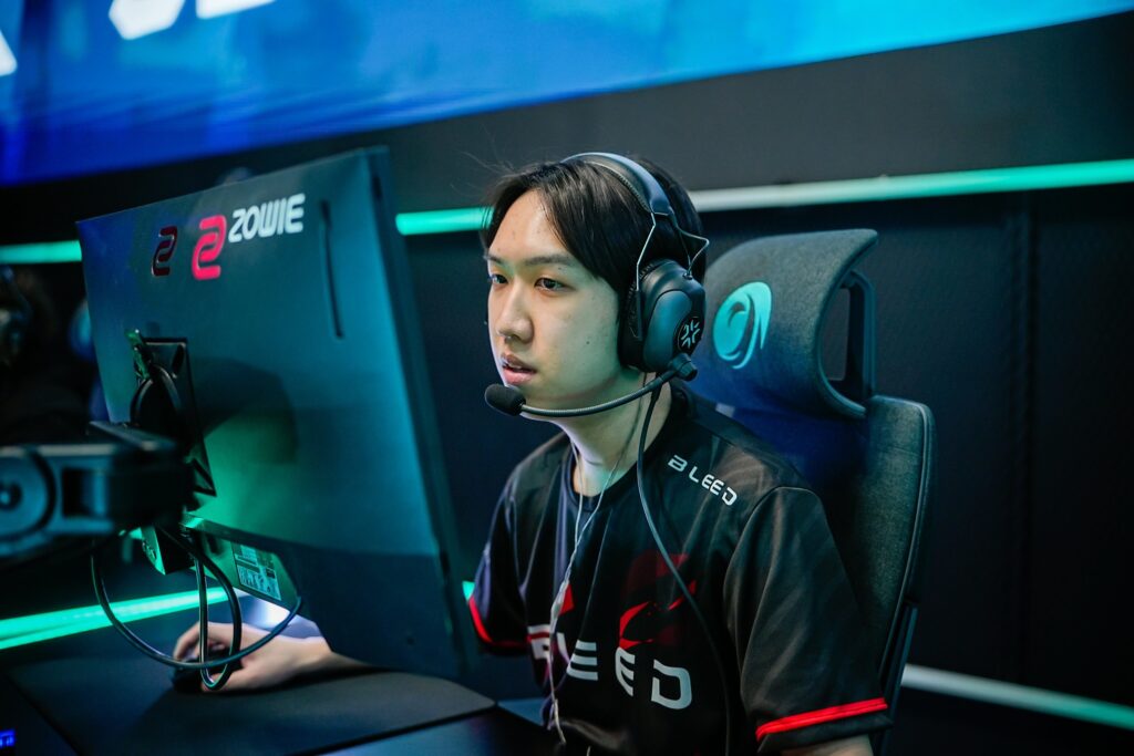 sScary Valorant player
